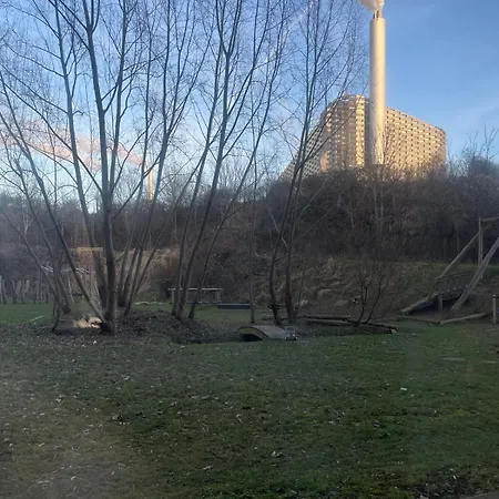 Close To Downtown And Water *